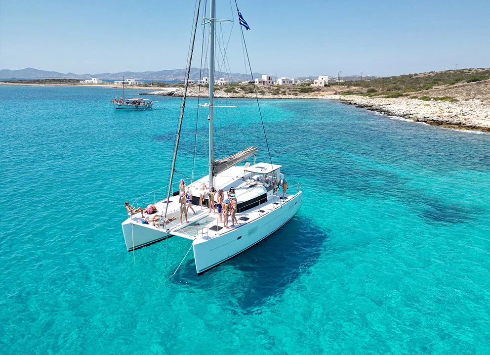 ΗΜΕΡΗΣΙΕΣ ΚΡΟΥΑΖΙΕΡΕΣ ΜΕ CATAMARAN