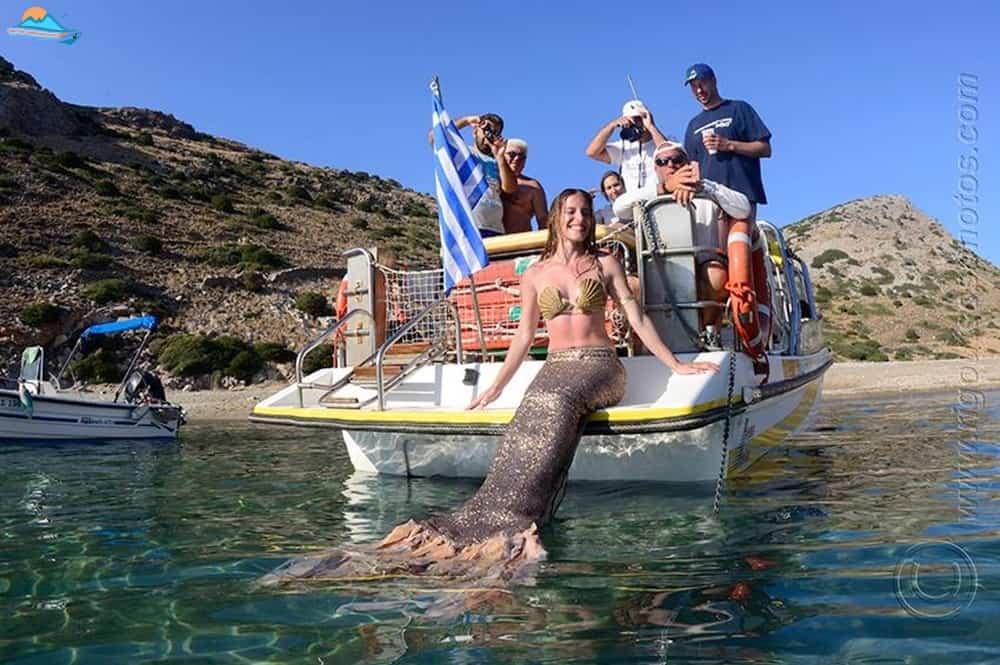 CRUISE TOUR OF SYROS ISLAND WITH A SPEEDBOAT