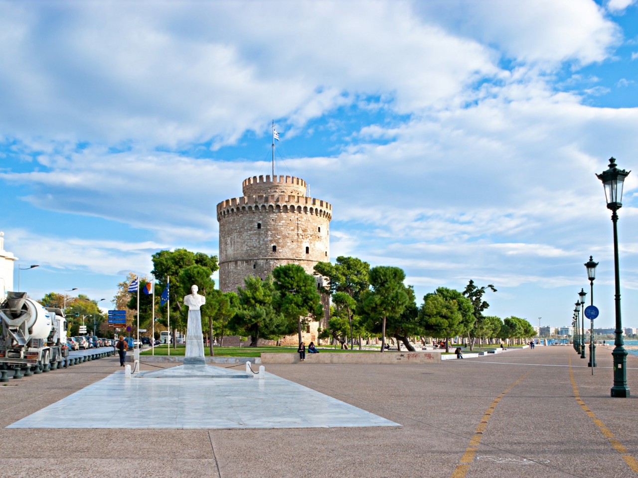 Daily tours to Thessaloniki